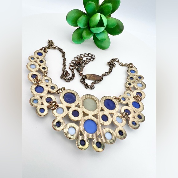 NEW YORK COMPANY NECKLACE - Picture 6 of 8